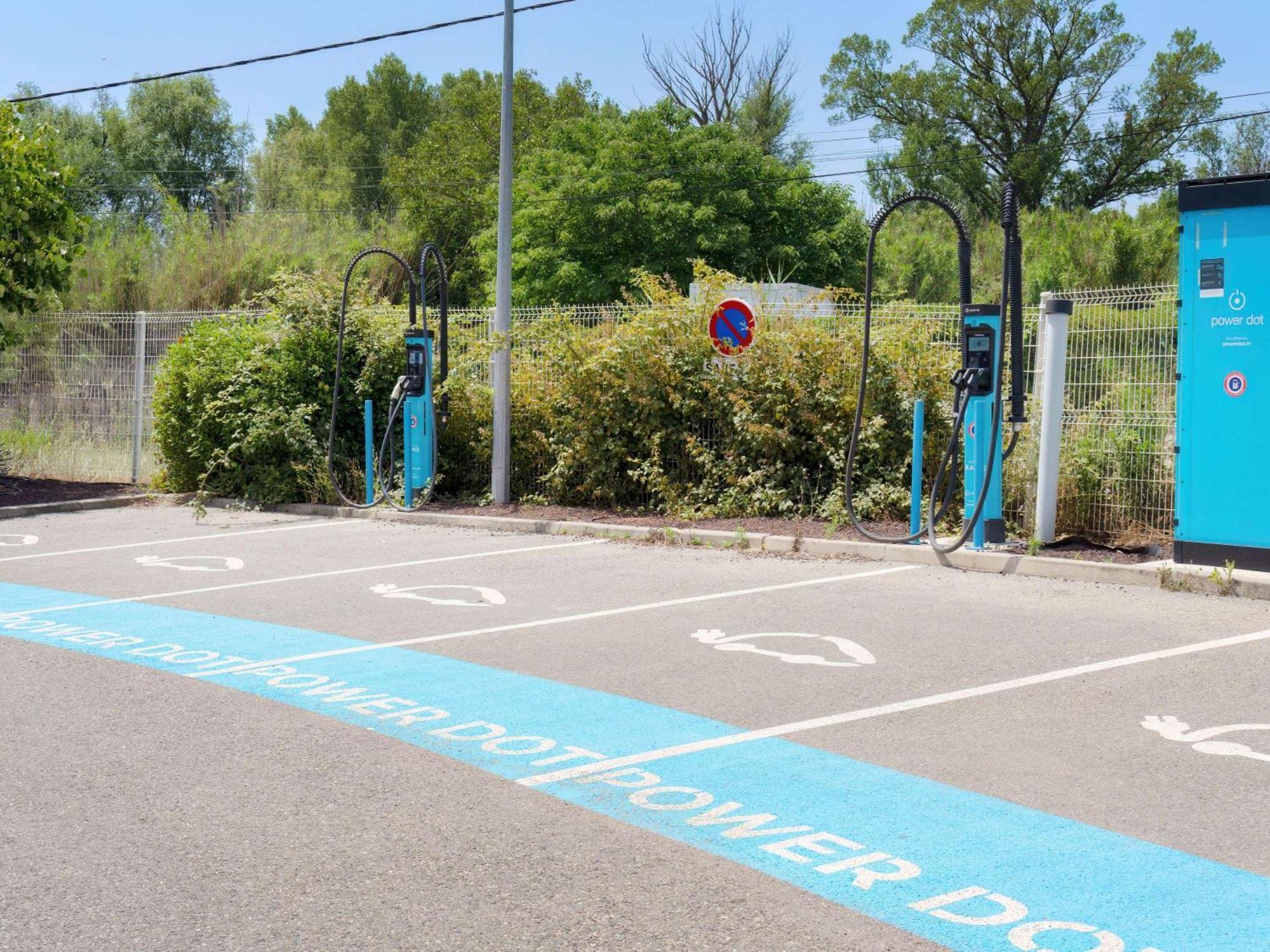 Ibis Budget Pertuis Portes Du Luberon 外观 照片