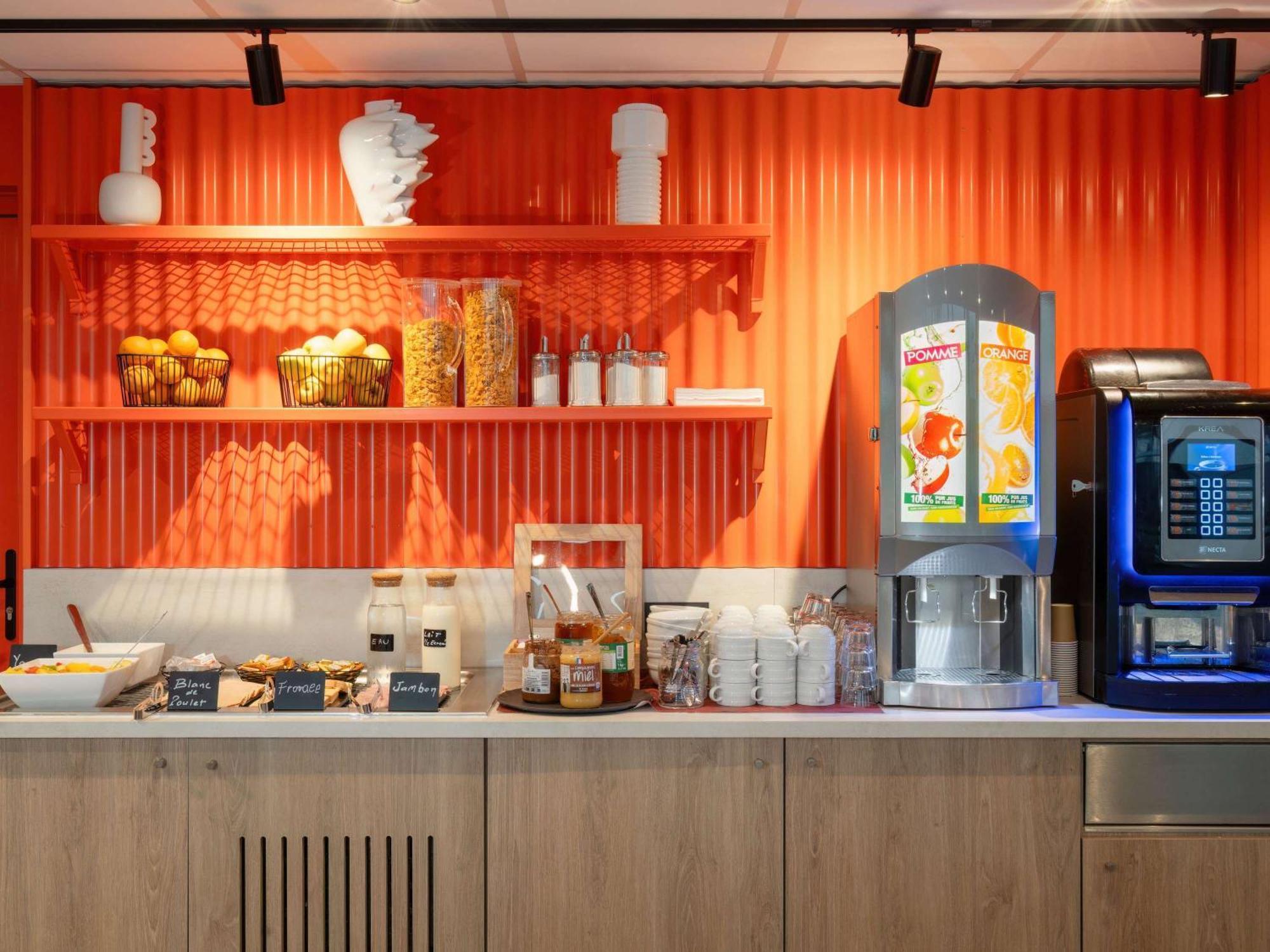 Ibis Budget Pertuis Portes Du Luberon 外观 照片